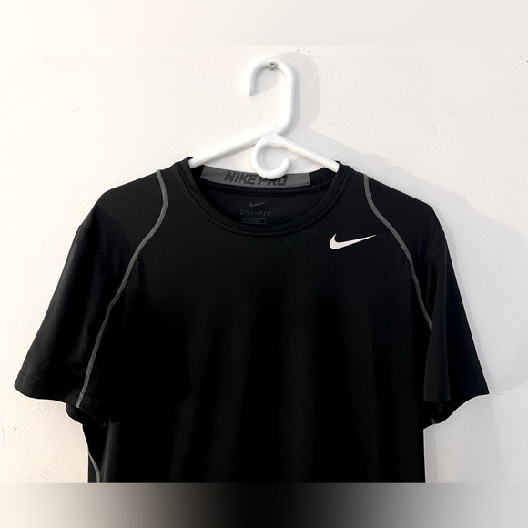Nike Pro men's fitted Dri-Fit short-sleeved black shirt medium - Picture 2 of 6